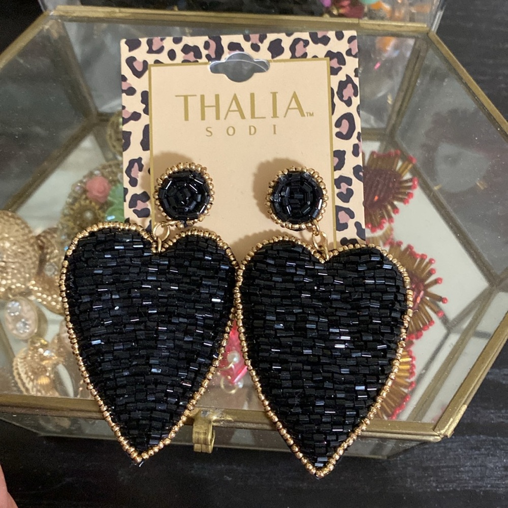 Thalia Sodi earrings (2) βΌοΈπβ₯οΈ π π
πΌ - Picture 2 of 5